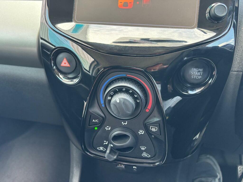 Peugeot 108 Peugeot 108 1.0 Active Hatchback 2 Tron Grey #18
