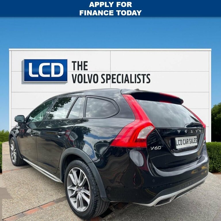 Volvo V60 Cross Country 2.4L Lux Nav Black #2