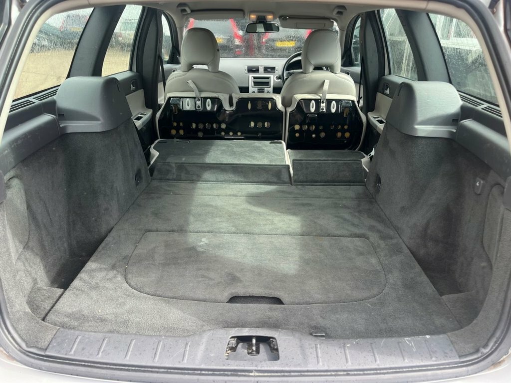 Volvo V50 2.0D Se Powershift Estate - 75239 Miles F Red #18
