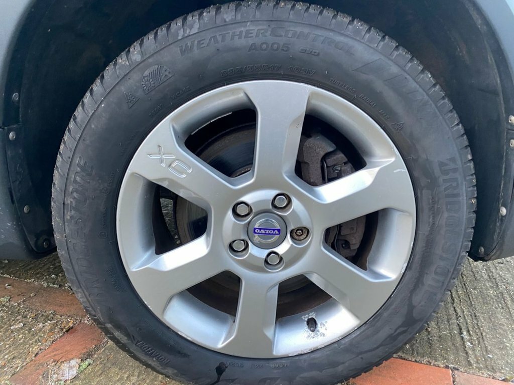 Volvo XC70 2.4 D5 Se Geartronic Awd Euro 4 Silver #47