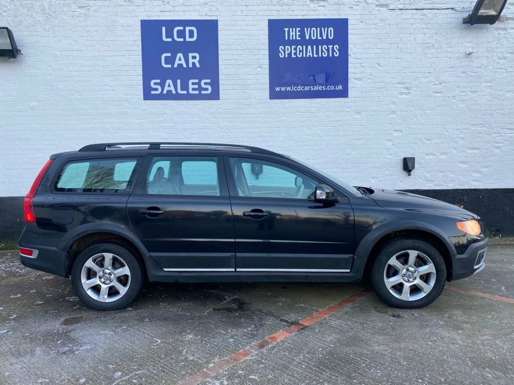 Volvo XC70 2.4L Se Black #4