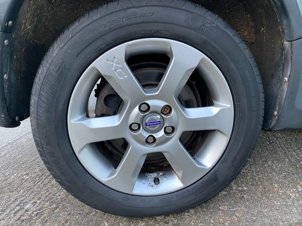 Volvo XC70 2.4 D5 Se Geartronic Awd Euro 4 Silver #48