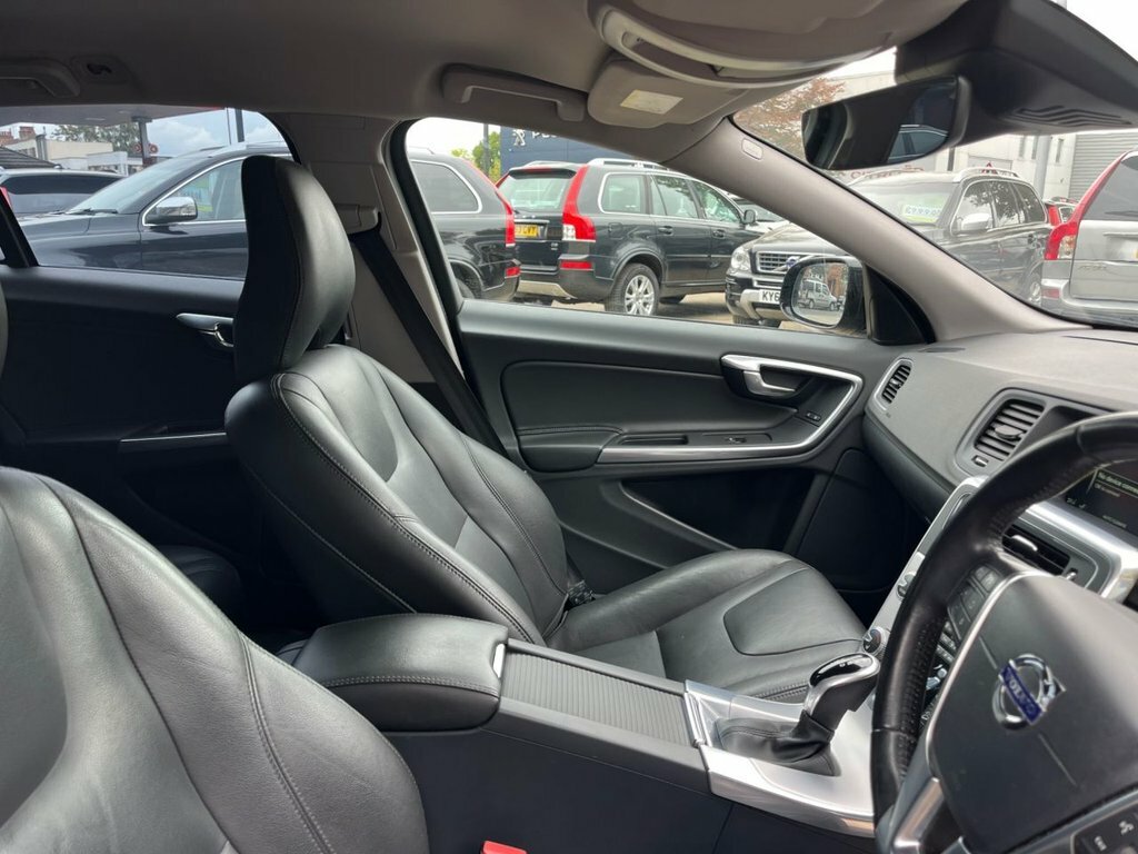 Volvo V60 Cross Country 2.4L Lux Nav Grey #5