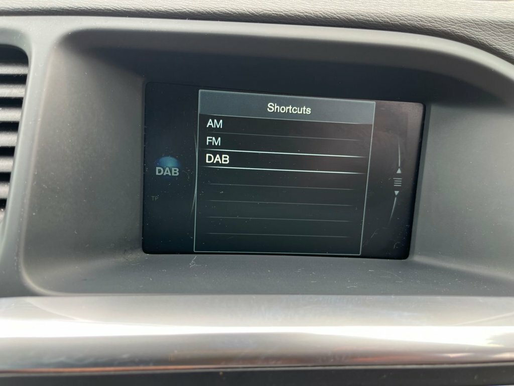 Volvo V60 Cross Country D4 190 Cross Country Lux Nav Awd Geartronic Gold #28