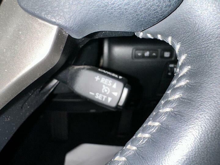Lexus IS 300H Executive Edition Cvt Grey #14
