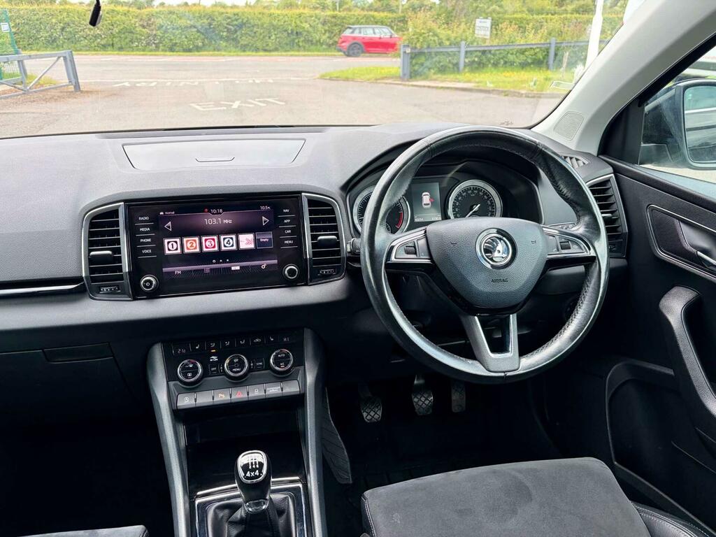 Skoda Karoq 2.0 Tdi Se L 4Wd Euro 6 Ss OE67FTV Black #2