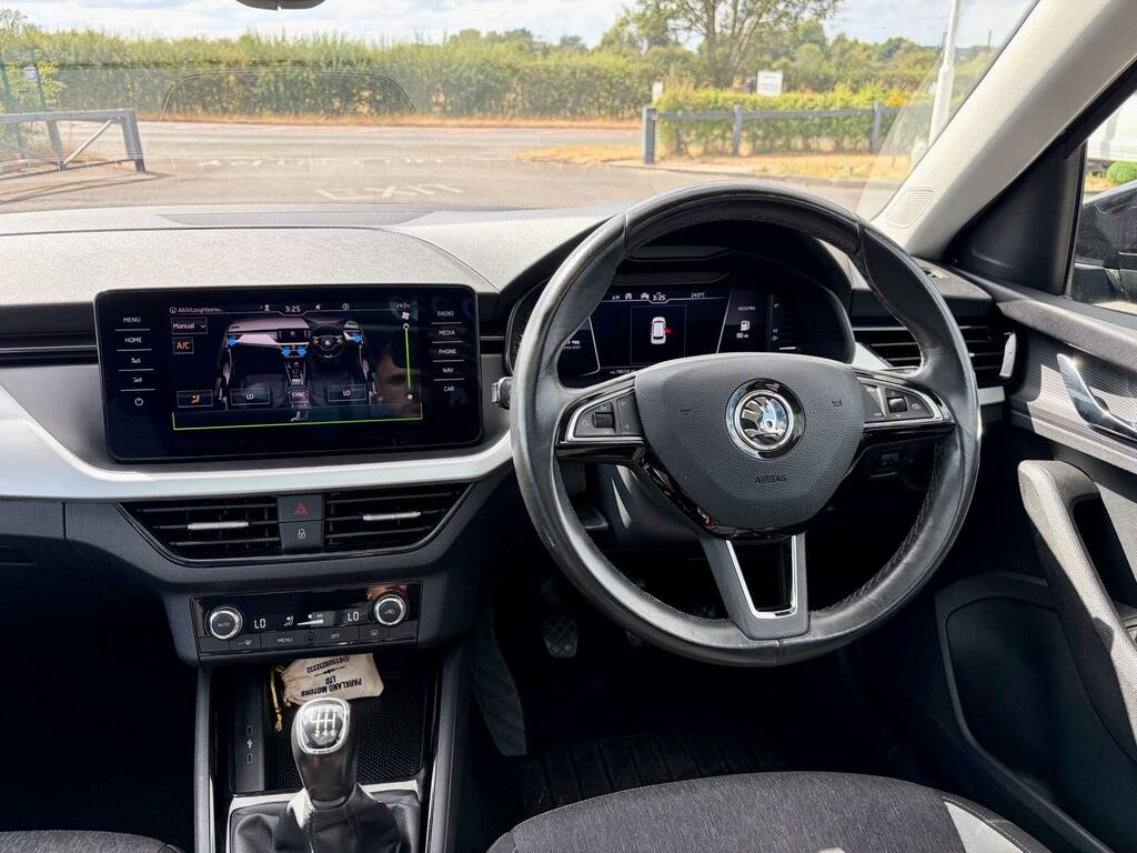 Skoda Kamiq 1.5 Tsi Act Se L Euro 6 Ss OV20LJJ Black #2