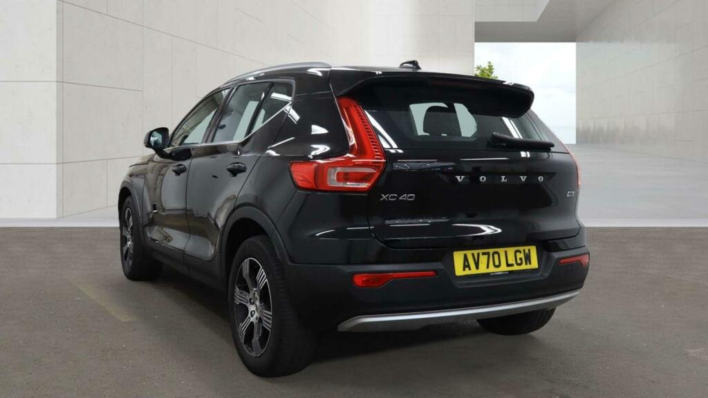 Volvo XC40 Inscription Black #3