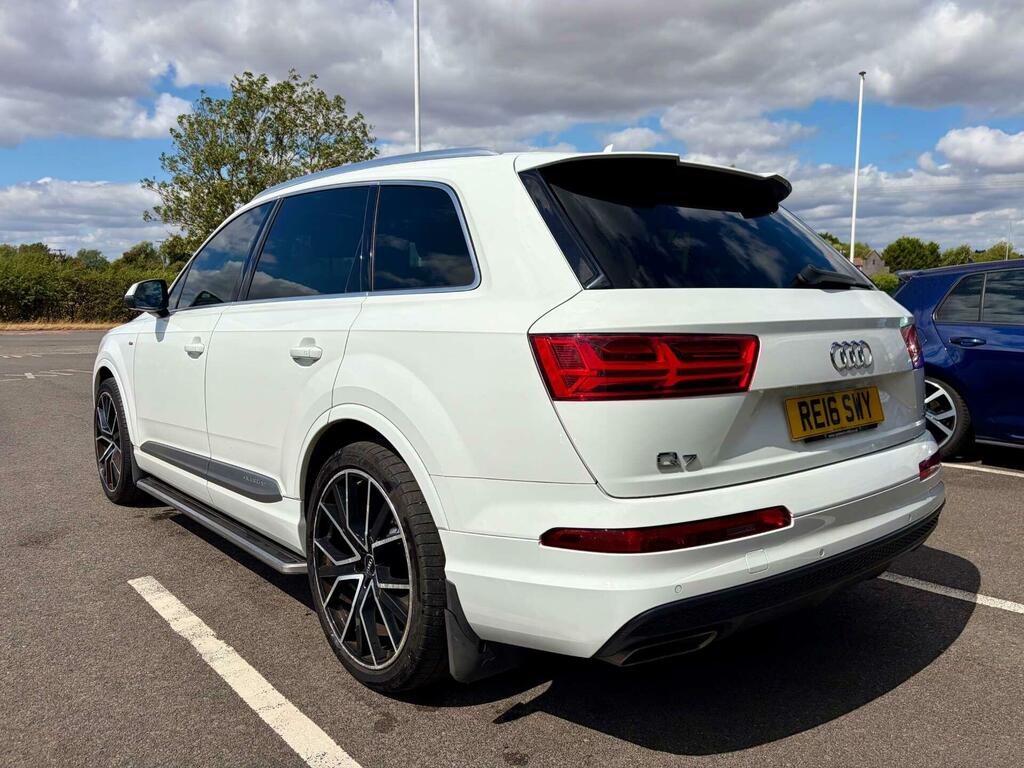 Audi Q7 S Line White #6