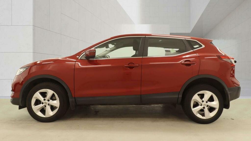 Nissan Qashqai Acenta Premium Red #4