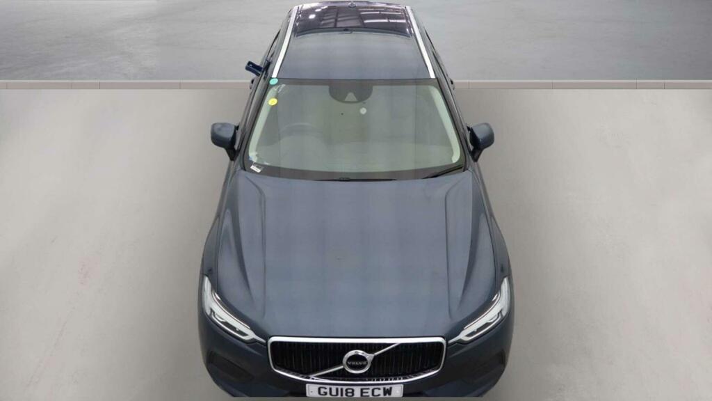 Volvo XC60 Momentum Blue #6