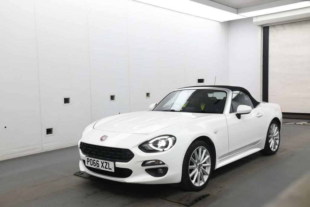 Fiat 124 Spider 1.4 Multiair Lusso Plus Euro 6 P066XZL White #2