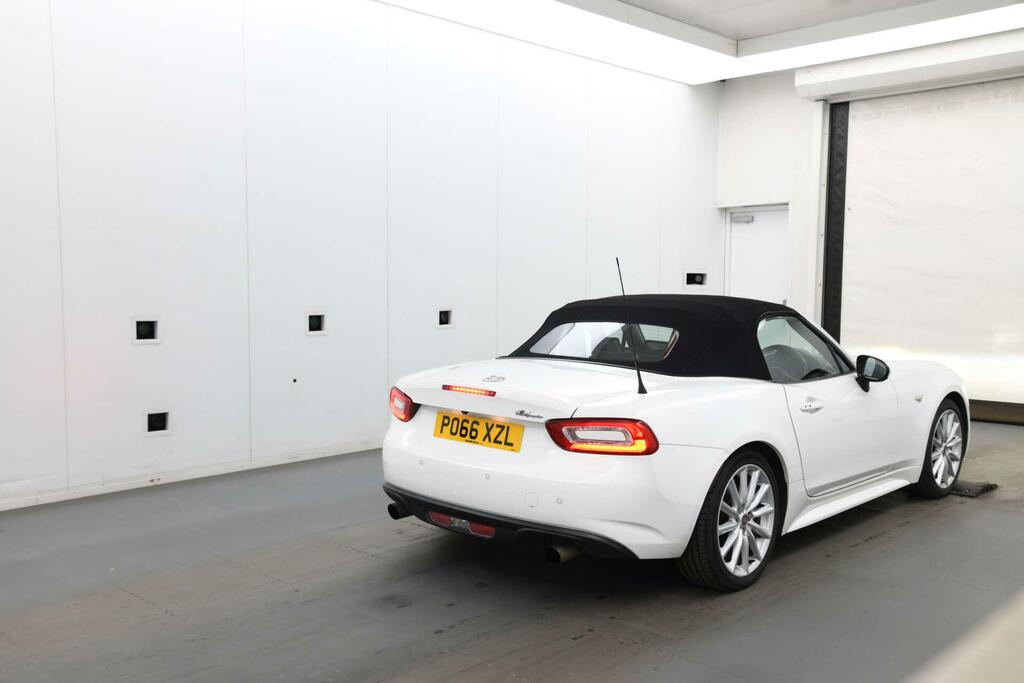 Fiat 124 Spider 1.4 Multiair Lusso Plus Euro 6 P066XZL White #4