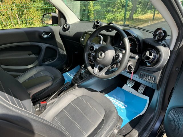 Smart Fortwo Coupe 17.6Kwh Passion Advanced 22Kw Charger White #20