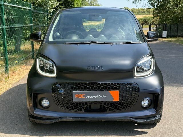 Smart Fortwo Coupe 17.6Kwh Passion Advanced 22Kw Charger White #7