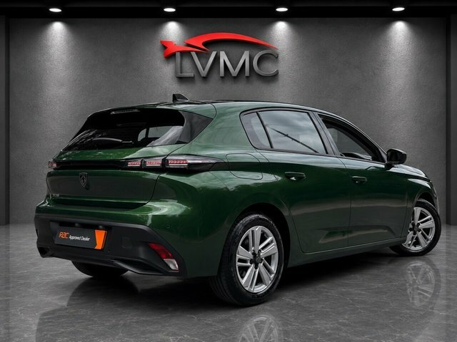 Peugeot 308 Puretech Active Premium Hatchback Green #2
