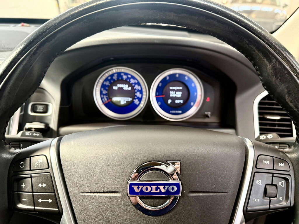 Volvo XC60 2.4 D5 R-design Nav Awd 212 Bhp Grey #26