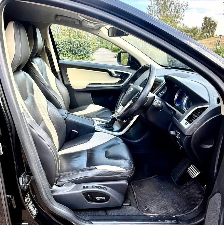 Volvo XC60 2.4 D5 R-design Nav Awd 212 Bhp Grey #17
