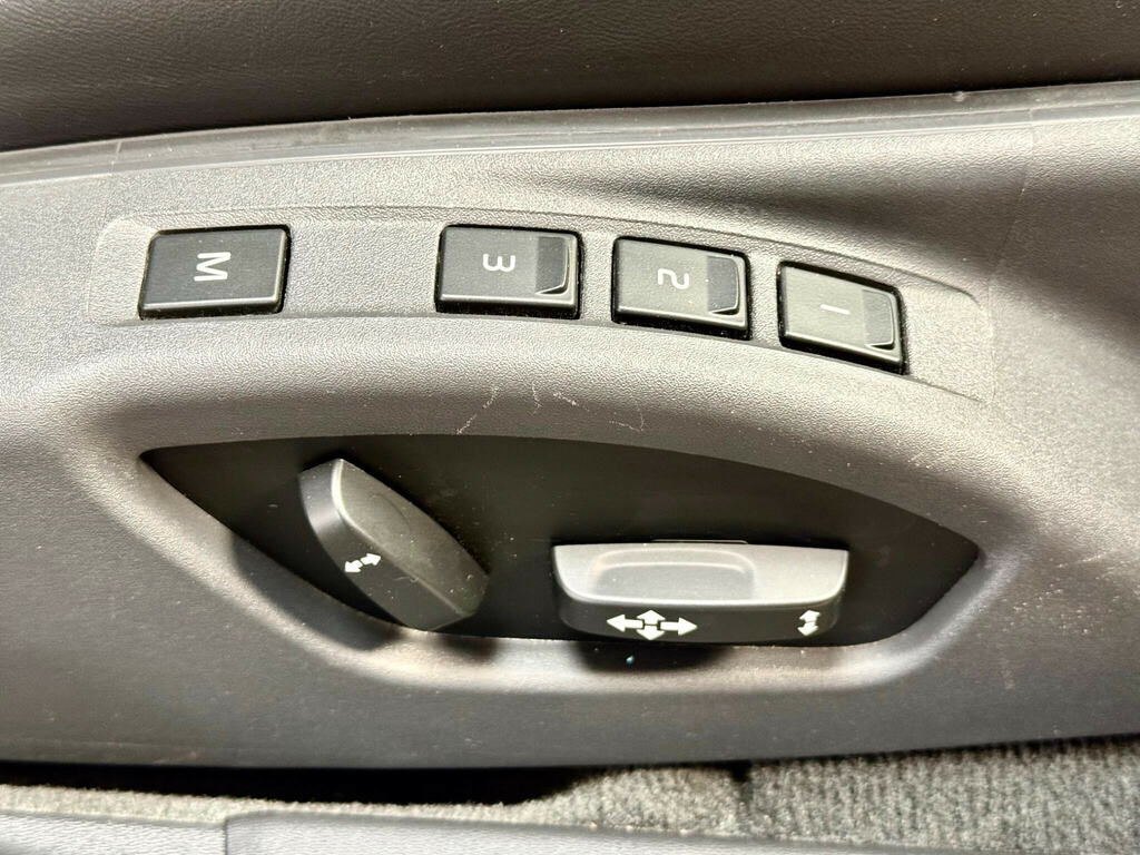Volvo V70 2.0 D3 R-design Nav Geartronic Euro 5 Ss Silver #43
