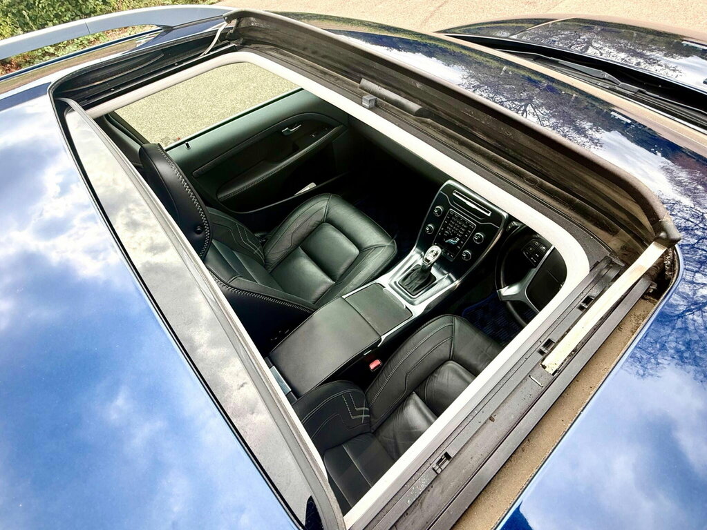 Volvo V70 2.0 D3 R-design Nav Geartronic Euro 5 Ss Silver #49