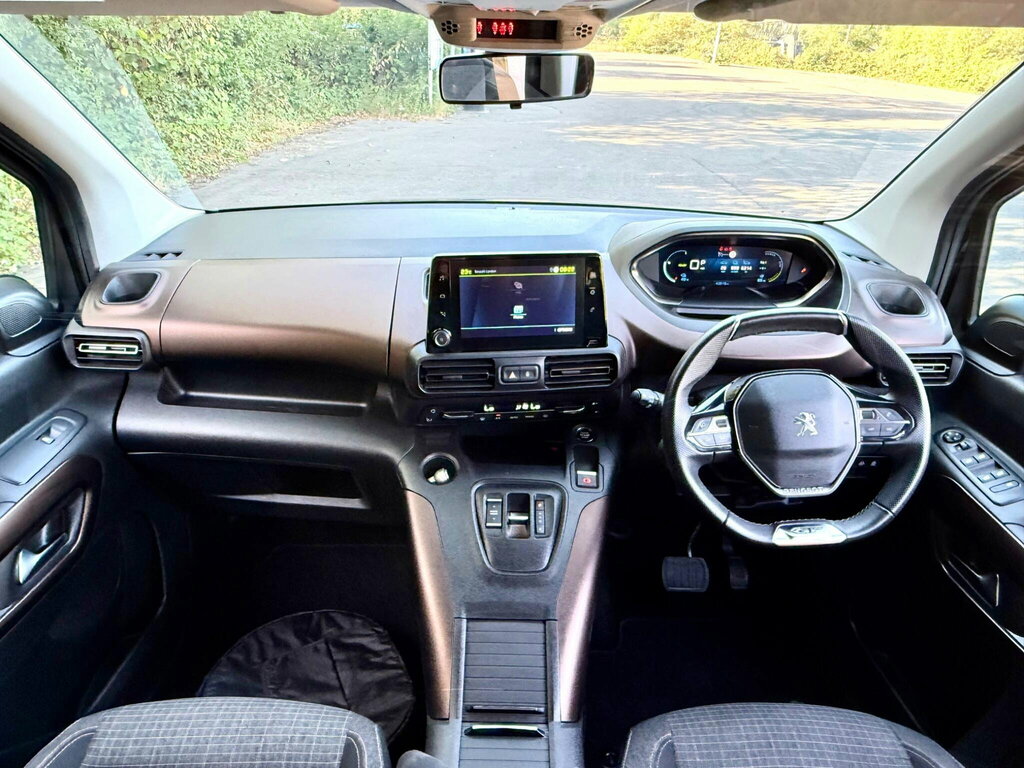 Peugeot e-Rifter 50Kwh Gt Standard Mpv 7.4Kw Charger Grey #21