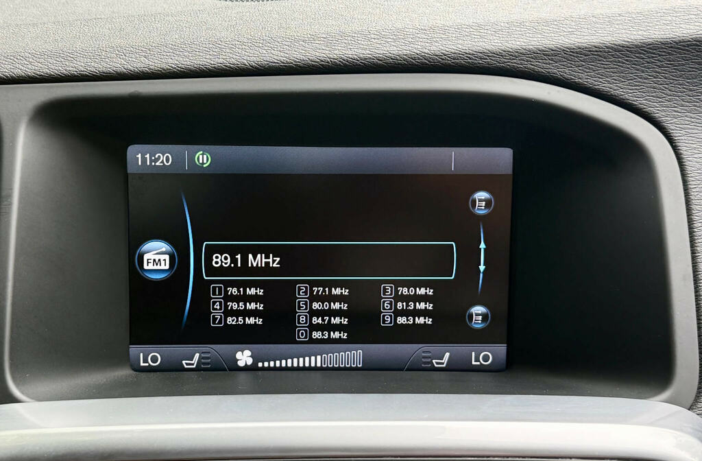 Volvo V60 2.4 D5 Se Lux Nav Estate Geartronic Eur Black #40