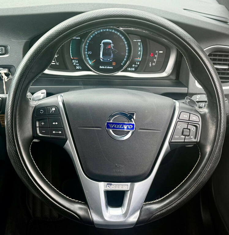 Volvo S60 White #20