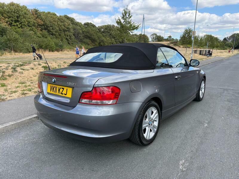 BMW 1 Series Hatchback 2.0 116D Se 2011 Black #11