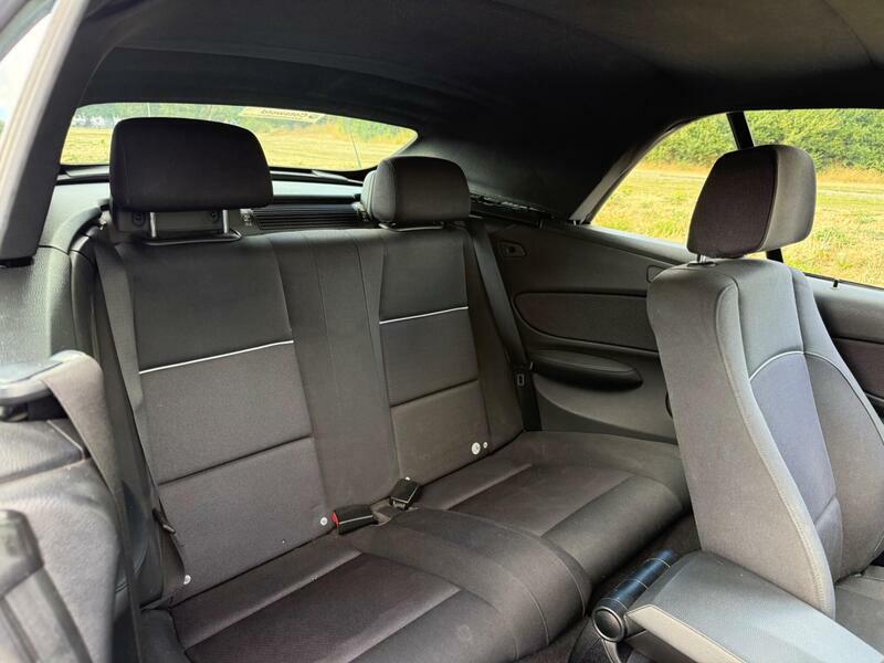 BMW 1 Series Hatchback 2.0 116D Se 2011 Black #20
