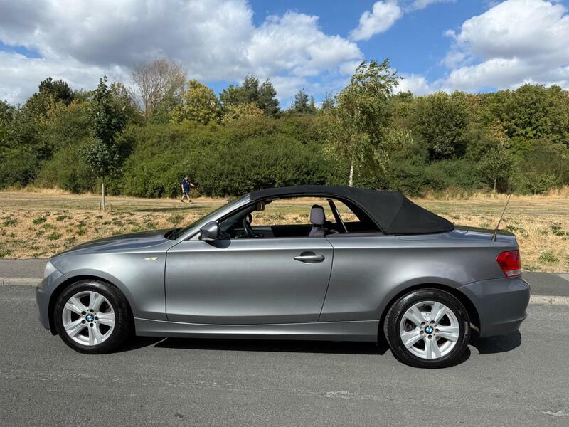 BMW 1 Series Hatchback 2.0 116D Se 2011 Black #8
