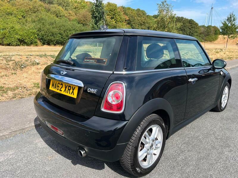 Mini Hatch 1.6 One Euro 5 Black #2