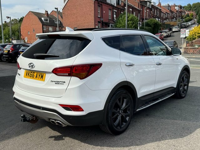 Hyundai Santa Fe Suv White #4