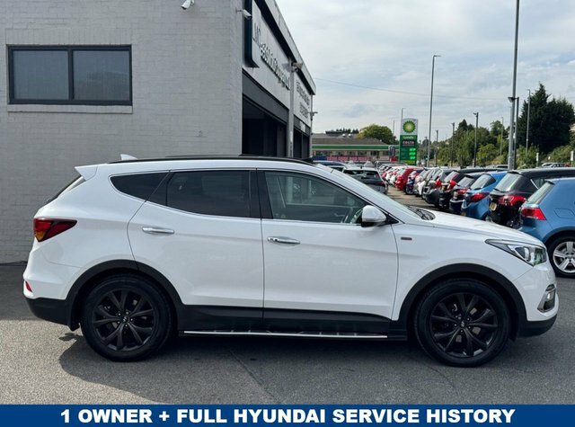 Hyundai Santa Fe Suv White #3