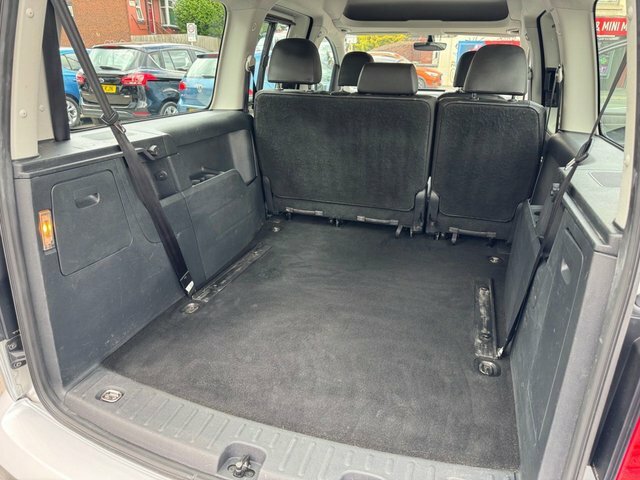 Volkswagen Caddy Maxi Life 2.0 Tdi Maxi Life Dsg Blue #23