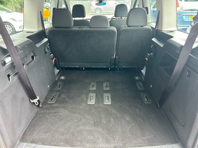 Volkswagen Caddy Maxi Volkswagen Caddy California Maxi 102 Ps 2.0 Tdi 6S Silver #17