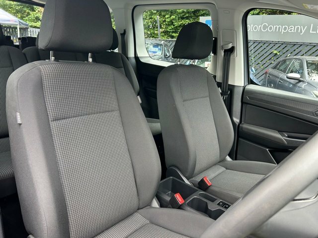 Volkswagen Caddy Maxi Volkswagen Caddy California Maxi 102 Ps 2.0 Tdi 6S Silver #27