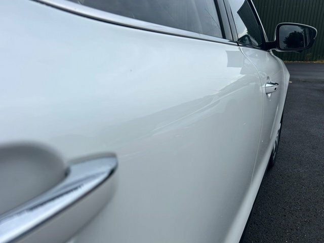 MG HS Suv White #4