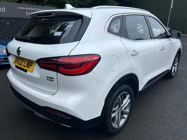 MG HS Suv White #3