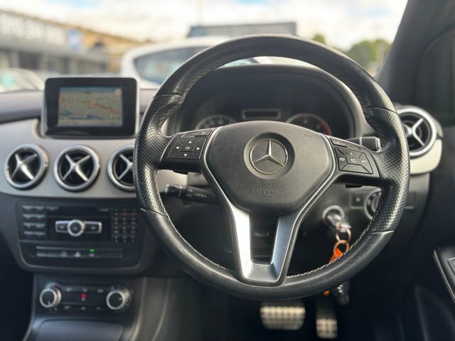 Mercedes-Benz B Class 1.8 B200 Cdi Blueefficiency Sport 136 Bhp Red #35