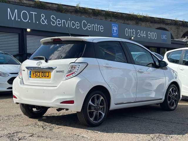 Toyota Yaris 1.5 Vvt-h Icon Plus White #19