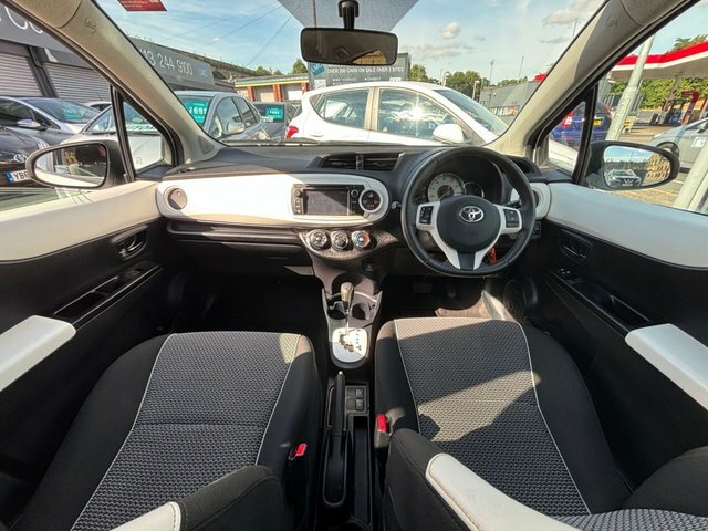 Toyota Yaris 1.5 Vvt-h Icon Plus White #39