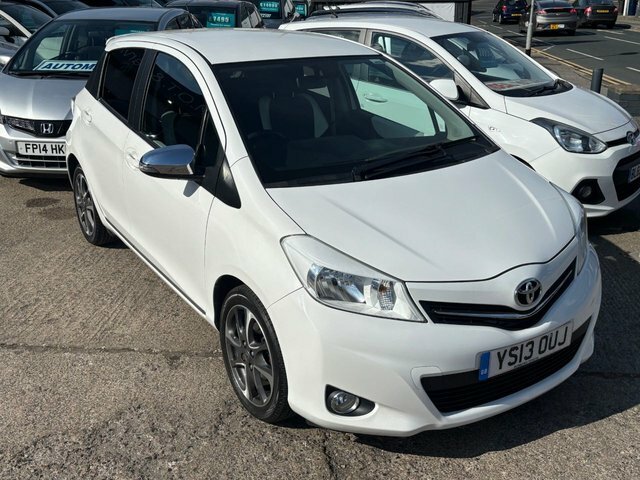 Toyota Yaris 1.5 Vvt-h Icon Plus White #24