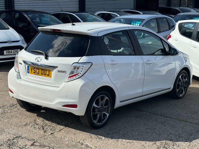Toyota Yaris 1.5 Vvt-h Icon Plus White #20