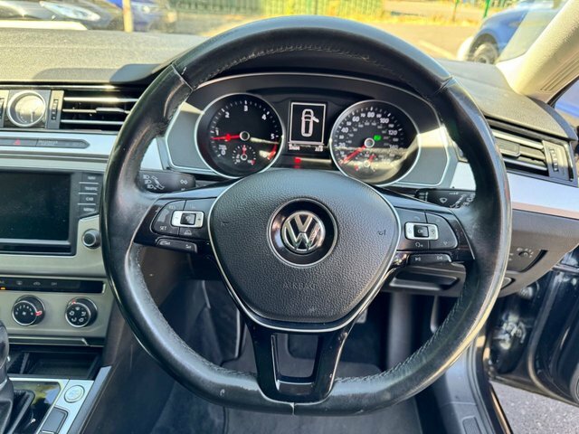Volkswagen Passat Saloon 1.6 Tdi Bluemotion Tech Se Business Dsg Eur Black #30