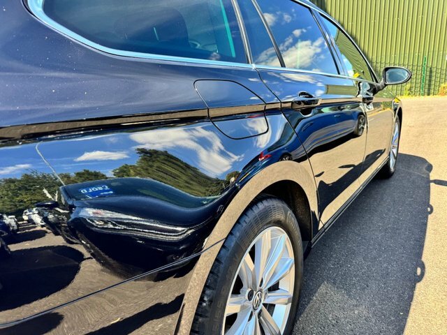 Volkswagen Passat Estate Black #6