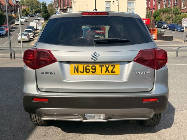 Suzuki Vitara Suv Grey #4