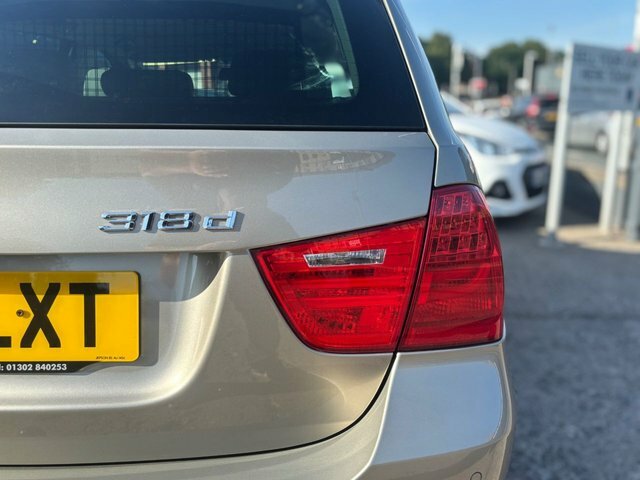 BMW 3 Series 2.0 320D M Sport Saloon Euro 5 Black #16