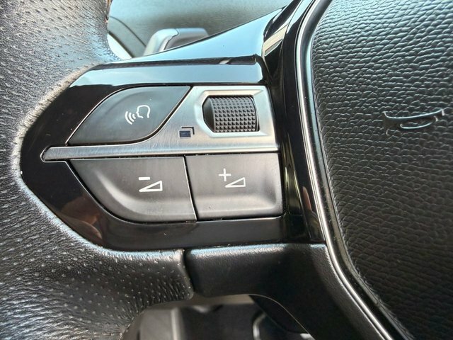 Peugeot 3008 1.5 Bluehdi Allure Eat8 Grey #32