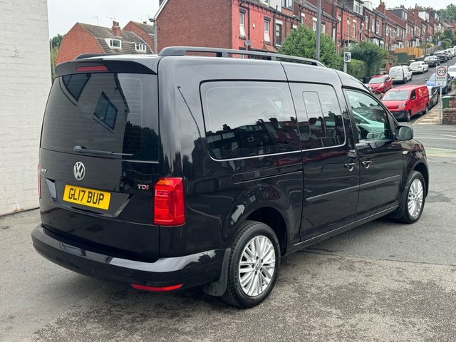 Volkswagen Caddy Maxi Life Mpv Black #3