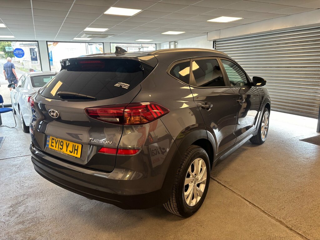 Hyundai Tucson 1.6 Gdi Se Nav Suv Euro 6 Ss Grey #3